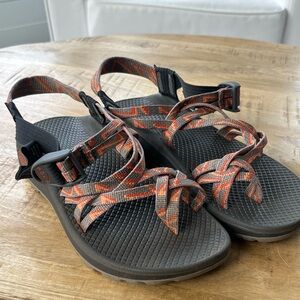 Chaco Women's Z/Cloud X2 sandals Zinzang Tiger Straps Sz 7
